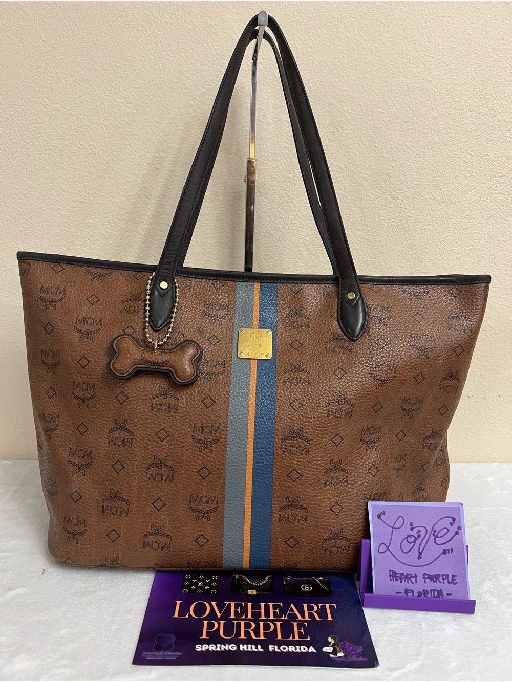 MCM CHOCO TOTE W/ BONE MM
